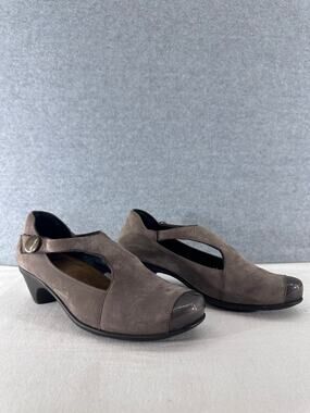 NAOT Women’s sz 41 (10) Taupe T Strap Heel Comfort Workwear Mary Jane Neutral